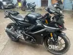 R15 V4 Bike