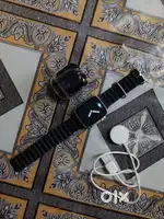 SMART WATCH WITH BUDS