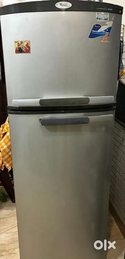 Double door whirpool fridge