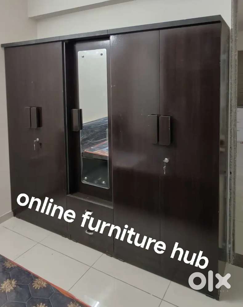 NEW COLLECTION IN 5DOOR WARDROBE B250• P0