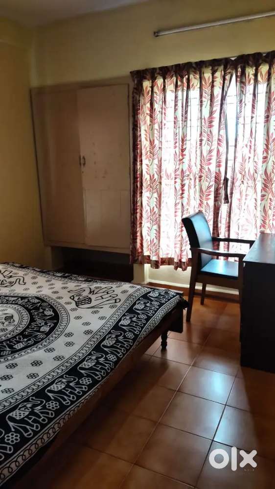 3bhk fully furnished apartment family/ex.bachelors @ vytilla