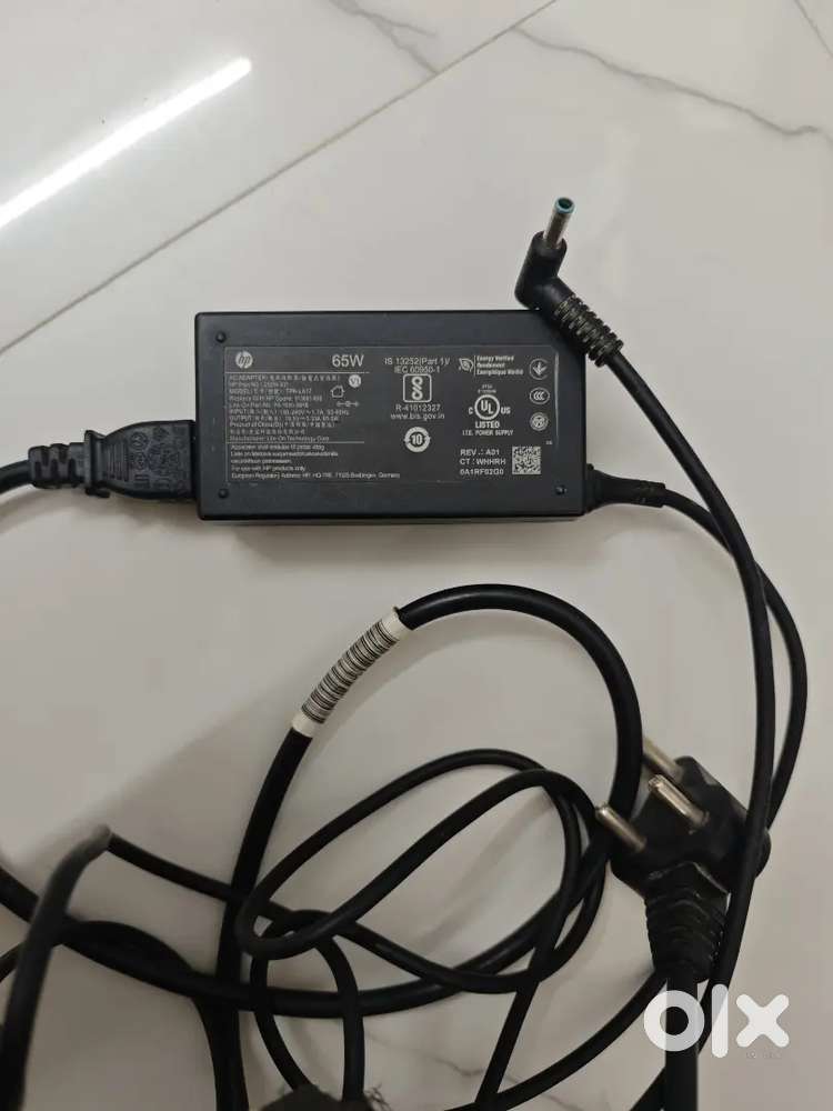 HP Original 65W Laptop Charger – Excellent Condition