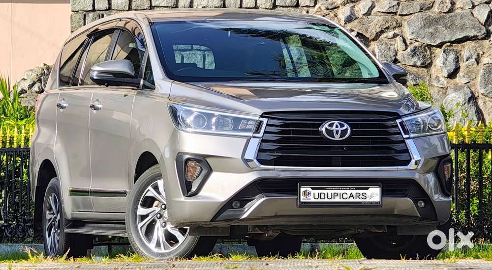 Toyota Innova Crysta 2.4 V 8 STR, 2022, Diesel