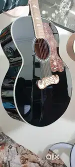 TRANSACOUSTIC DREADNOUGHT ACOUSTIC GUITAR