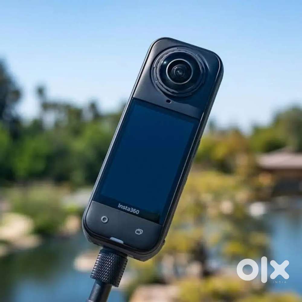 Insta 360 x5 ittile used under warranty