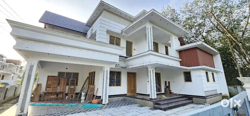 1 കോടി 65 ലക്ഷം കോതമംഗലം ടൗണിൽ Kothamangalam Town