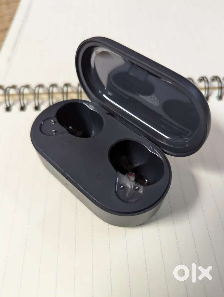 TWS Earbuds - Oneplus Case and left bud