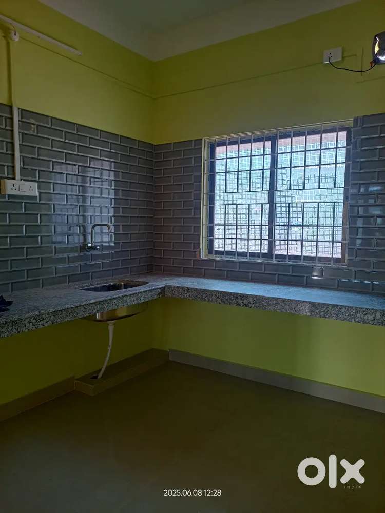 Without Owner 1 BHK available near PatharQuary,VIP Road