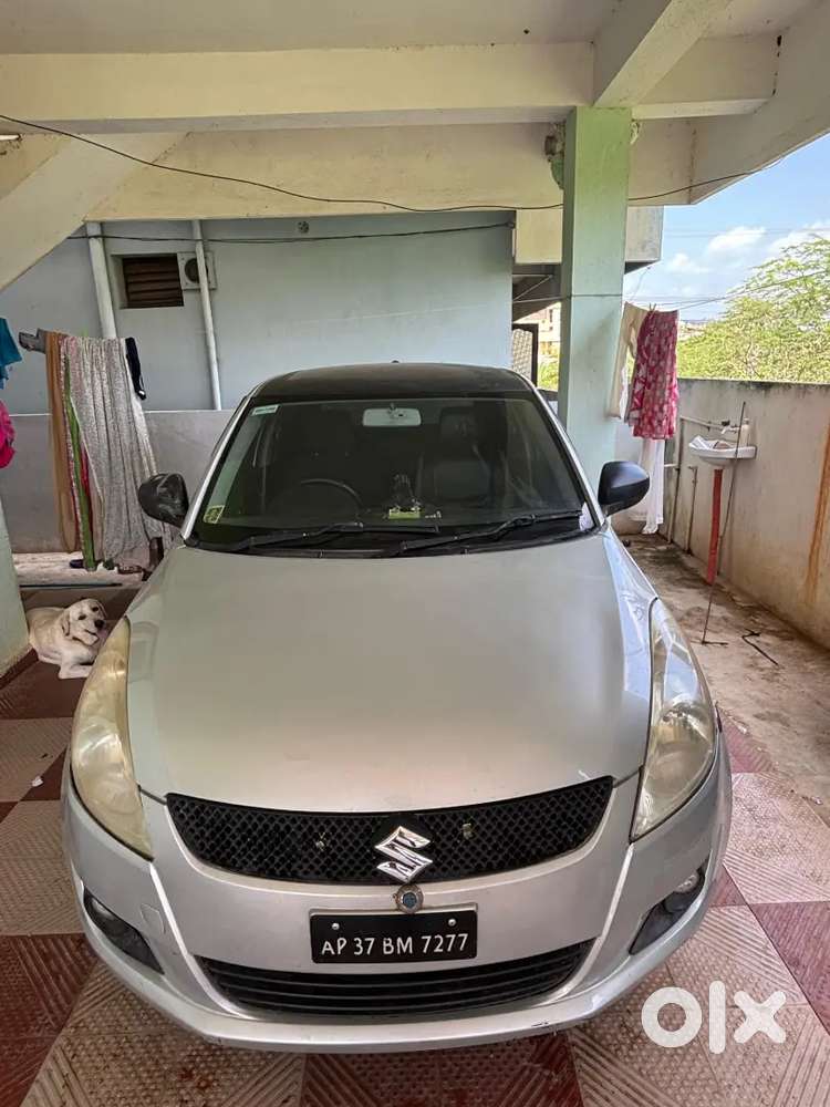 Maruti suzuki swift 2012 model well maintained