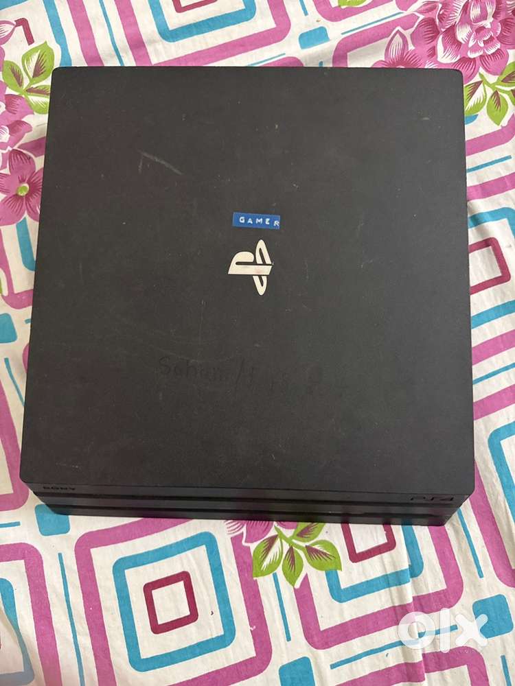 PS4 PRO (1.5TB)