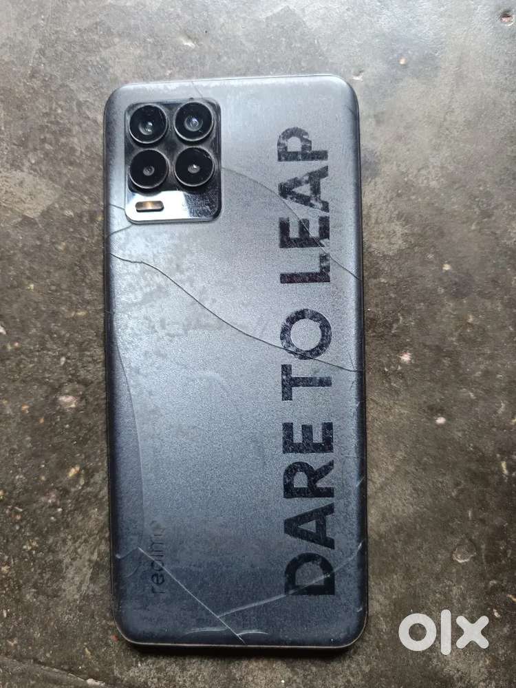 8 Pro... 6 GB Ram &128