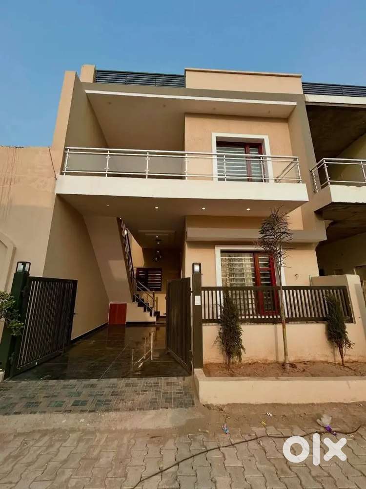 मकान बिकाऊ परिश्रम हॉस्पिटल से कुछ ही दूरी पर तीतरड़ी में