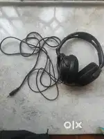 Philips over the ear headphones with cord