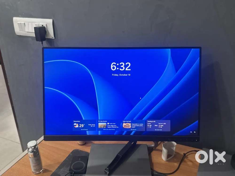 Lenevo 24 inch Monitor- VGA