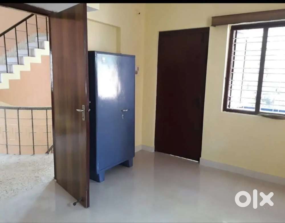 2 bhk looking for lease in hrs layout