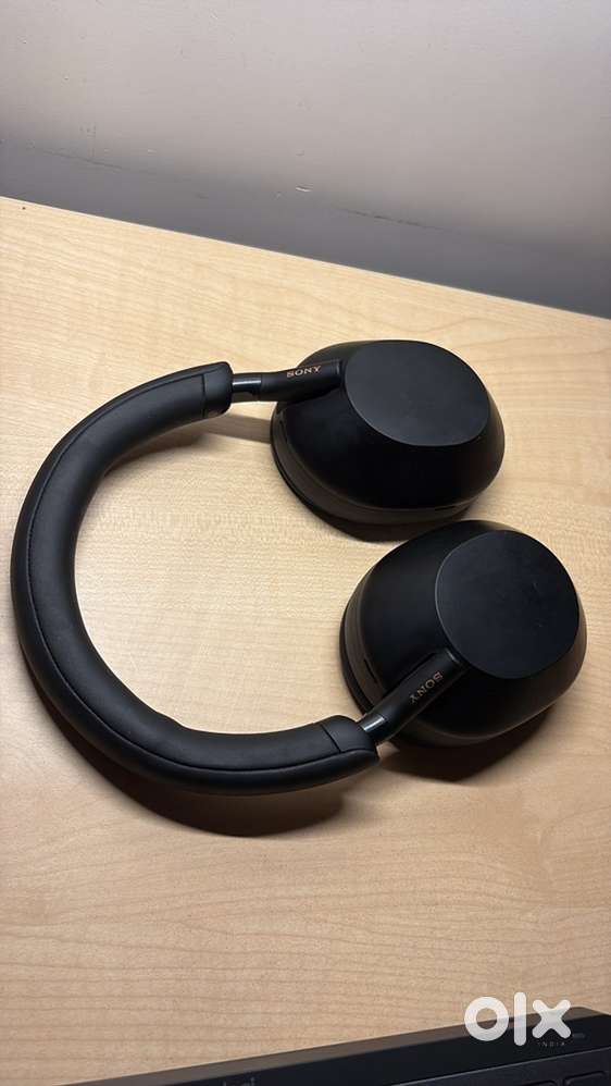 Sony WH-1000XM5 Headphones – Excellent Condition