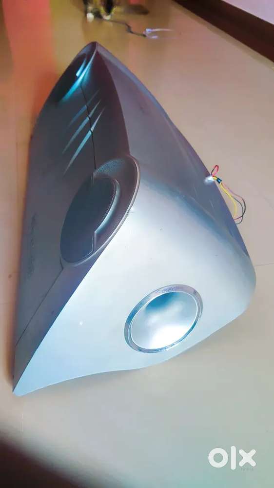 GIGABASS

INTEGRATED WOOFER SPEAKER SYSTEM