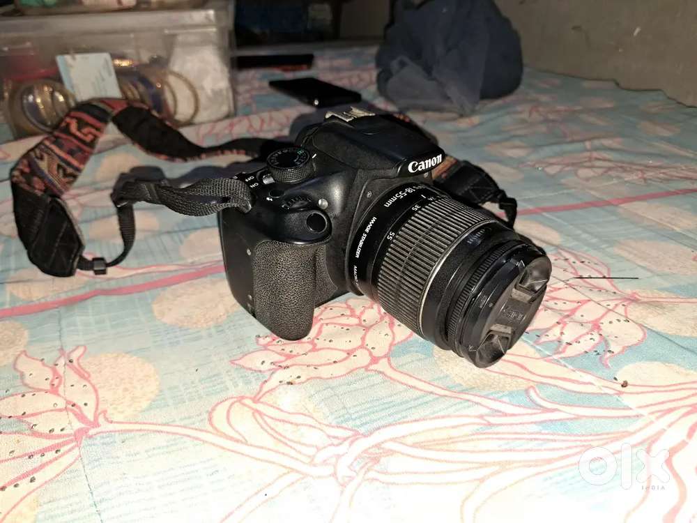 Canon Eos 1200D with lense 18-55mm