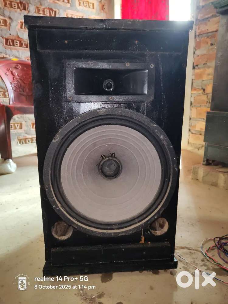 250w 12 inch speaker box good condition