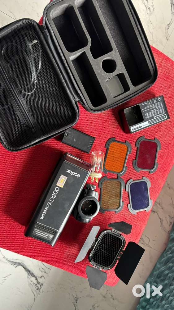 Godex AD200 light with gel kit