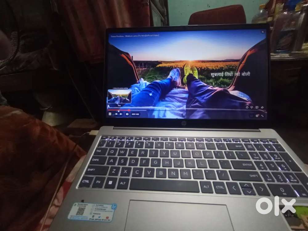 Hp laptop sell under  warranty