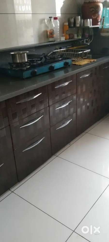2 BHK SEMI FURNISHED FLAT READY TO MOVE