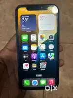 Iphone 11 64 gb good condition box peace