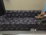 2 and 4 seater single sofa and single bed with box and centre table