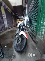 Apache RTR 160 racing edition