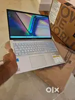 25 days old, 11 month warranty Asus vivobook x1504zA
