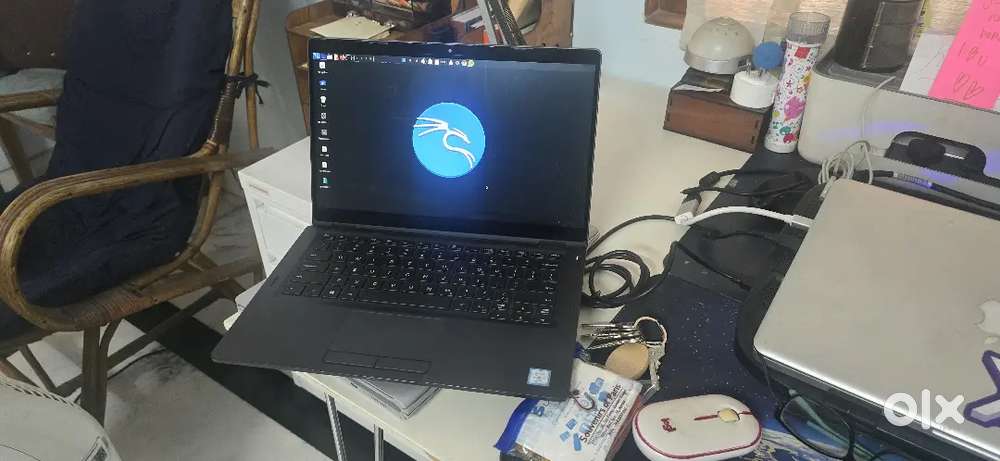 Dell 5300 2 in 1 laptop with 32gb ddr4 ram and 1tb ssd i7 8th gen