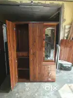 Brand new model 3 door wardrobe with dressing