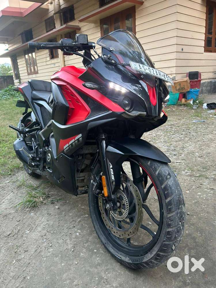 Bajaj Pulsar RS 200 BS6