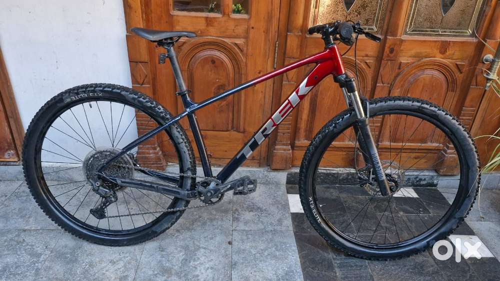 Trek Marlin 6 (2023) - 1 Year Old  RockShox Fork  Well Maintained