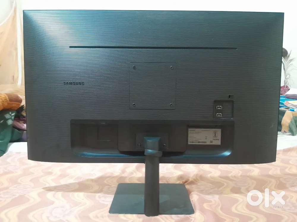 Samsung M5 Smart Monitor 32-inch