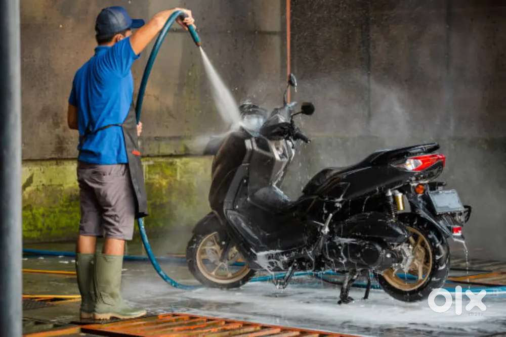 Water Wash in yamaha showroom