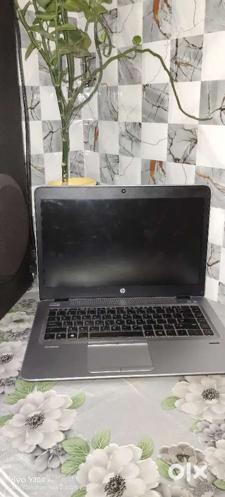 Very good condition laptop 2023 model laptop ekadam badhiya condition