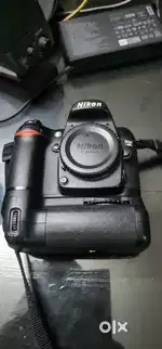 Nikon D80 camera and Sigma 70-300mm Lens in excellent condition