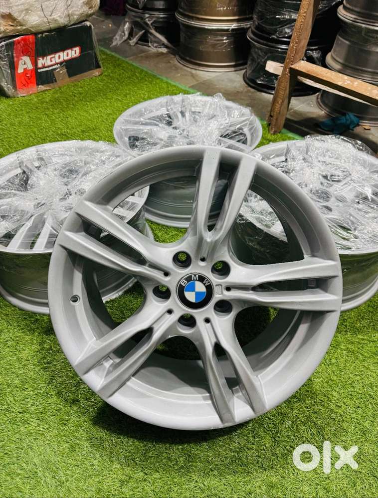 BMW ALLOYS WHEELS (120 PCD) 18 INCH ALLOYS (VERY GOOD CONDITION)