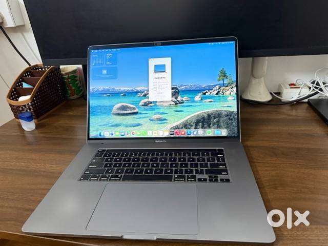 Macbook Pro 16 inch intel i7 16 GB RAM 500 SSD