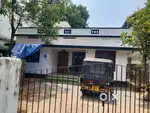 Aluva thottakattukara paravurkavala tar road frondage 7 cent old house