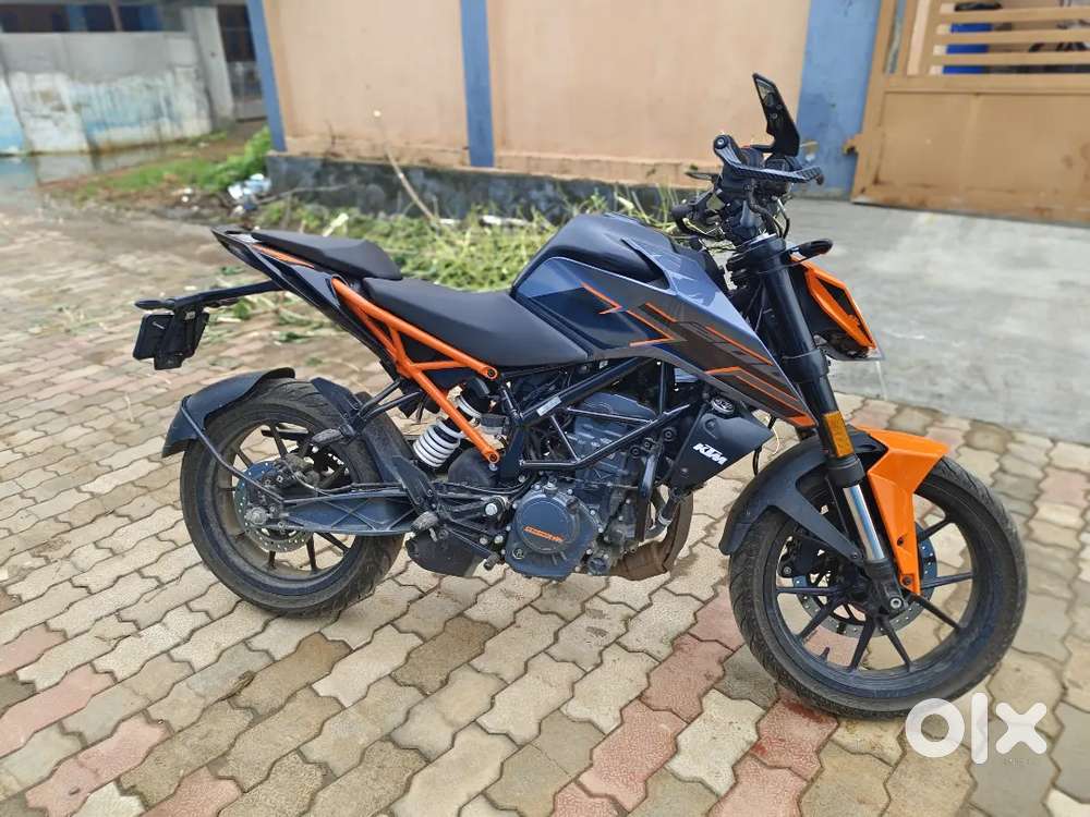 Brand new KTM Duke 200 single Owner
