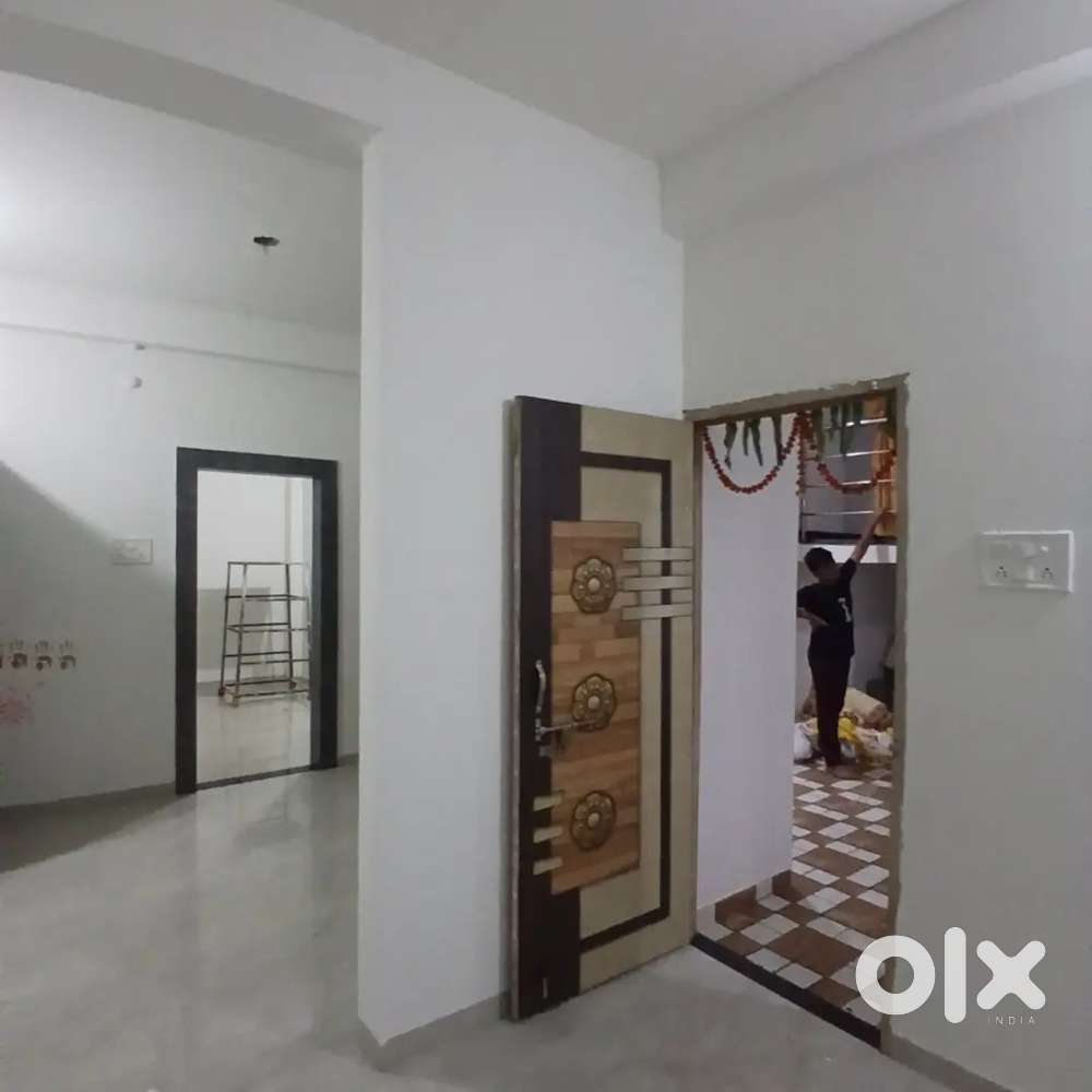 कलमना में, रहने के लिए रूम और ९०० स्क्वायर फूट का हॉल किराए से देना है