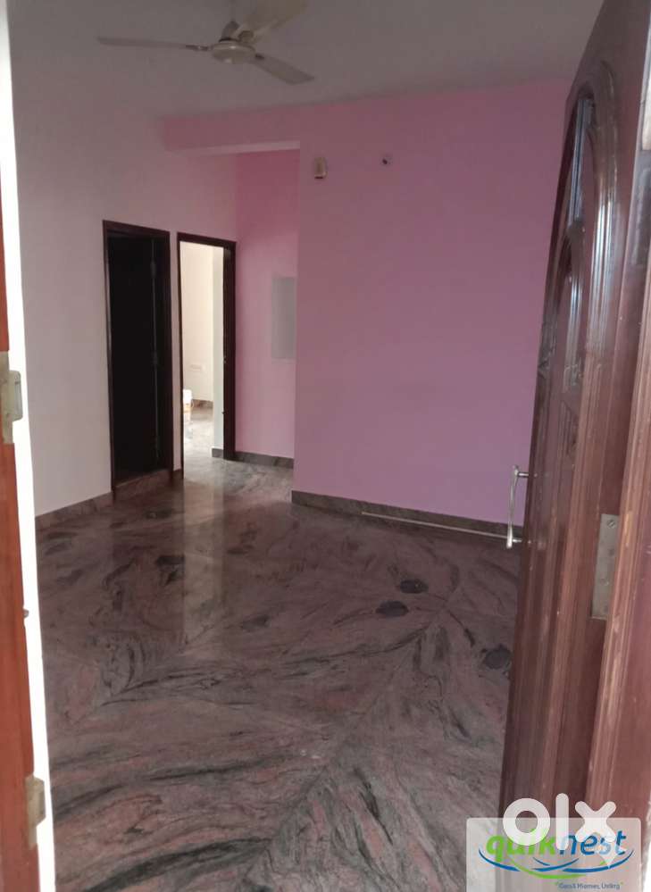 2 BHK Semi-Furnished Builder Floor for Lease in Wilson Garden