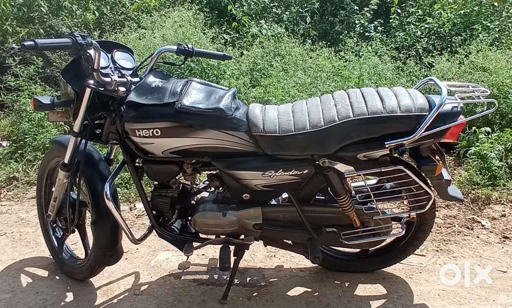 Vehicle is good condition rear tire new well Mentaining vehicle