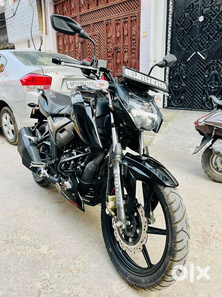 Scratch Less condition showroom condition, Bike