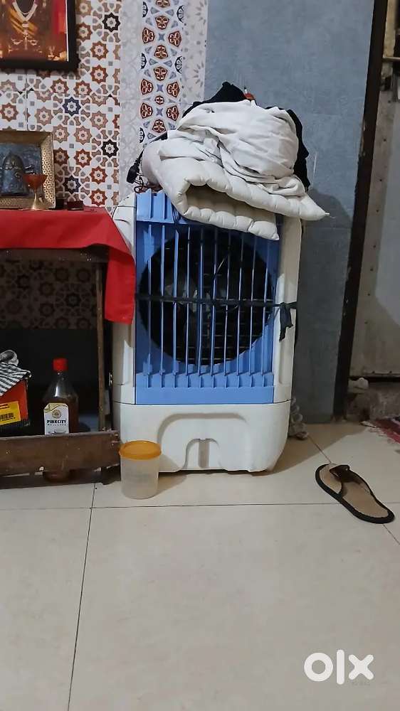 Colour  a good  condition  or  2 botal RO 20 liter