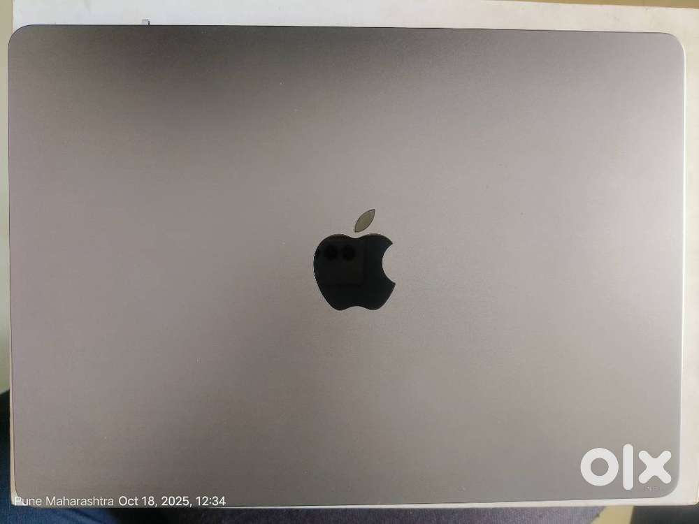 MacBook Air M2 (2023)