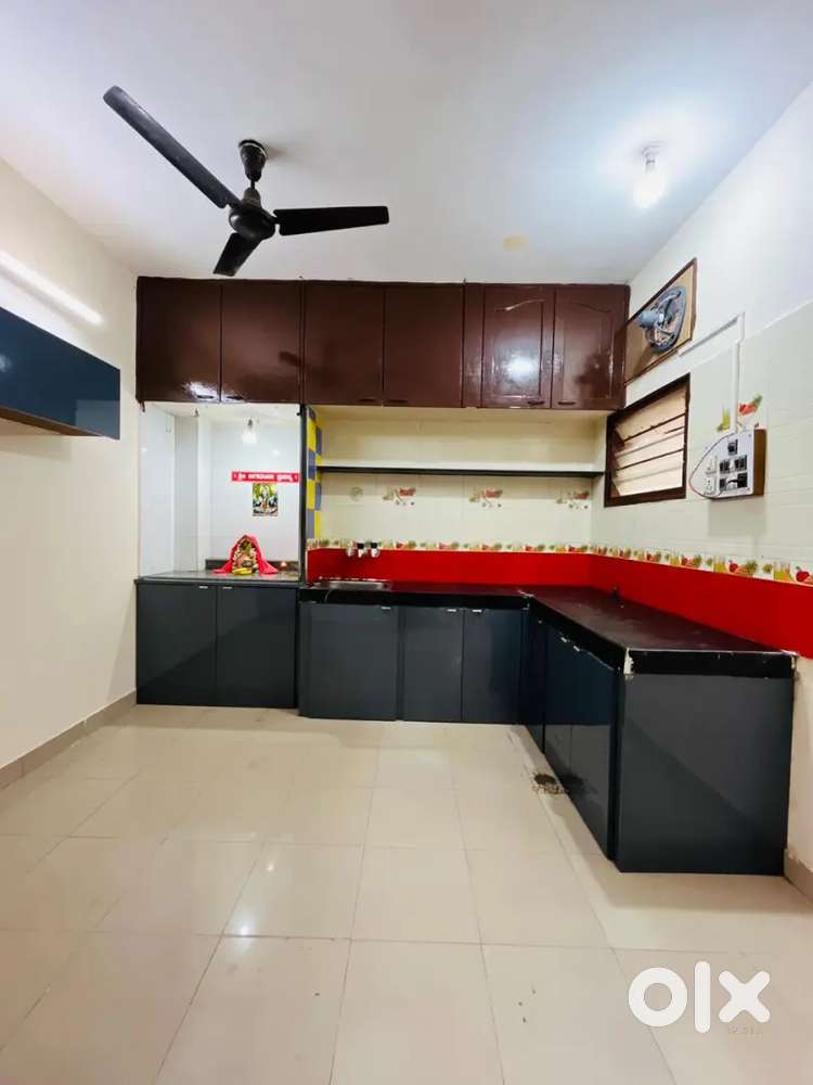 5 BHK House with godown for Rent with modular kitchen