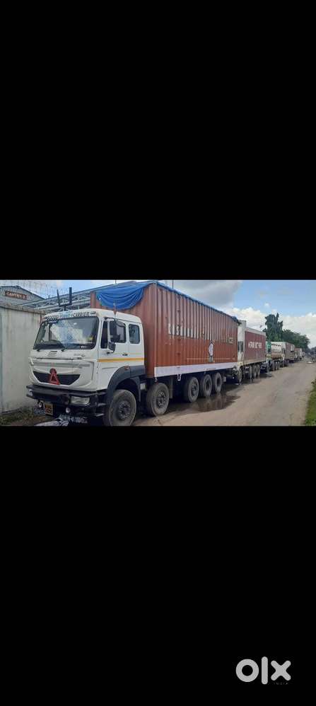 Tata Signa cabin 3718 (14 wheeler) Containerised Truck.